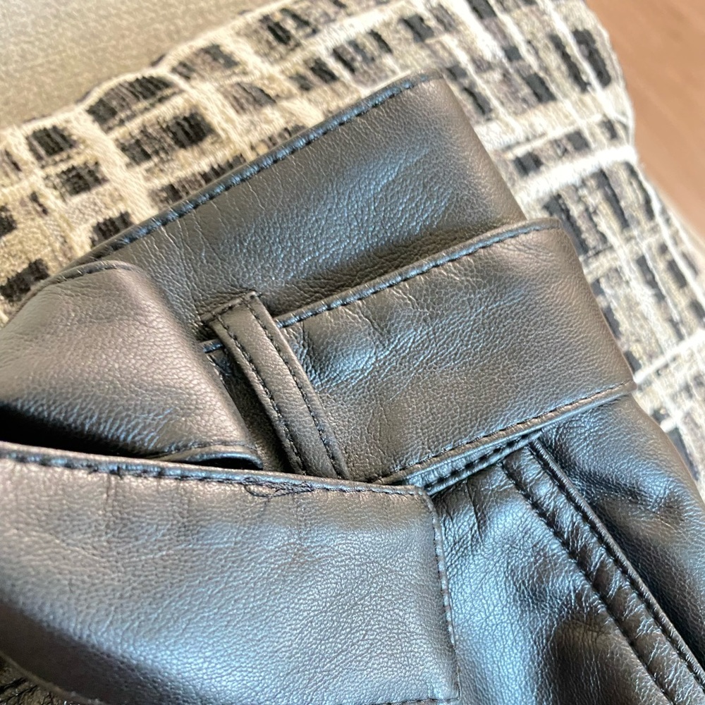 Aritzia Babaton Command Cropped Black Leather Pant - image 8